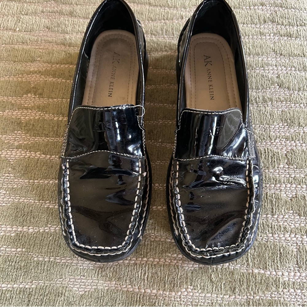 Anne Klein Black Patent Leather Loafers with White Topstitch 6M